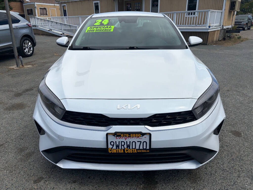2024 KIA Forte