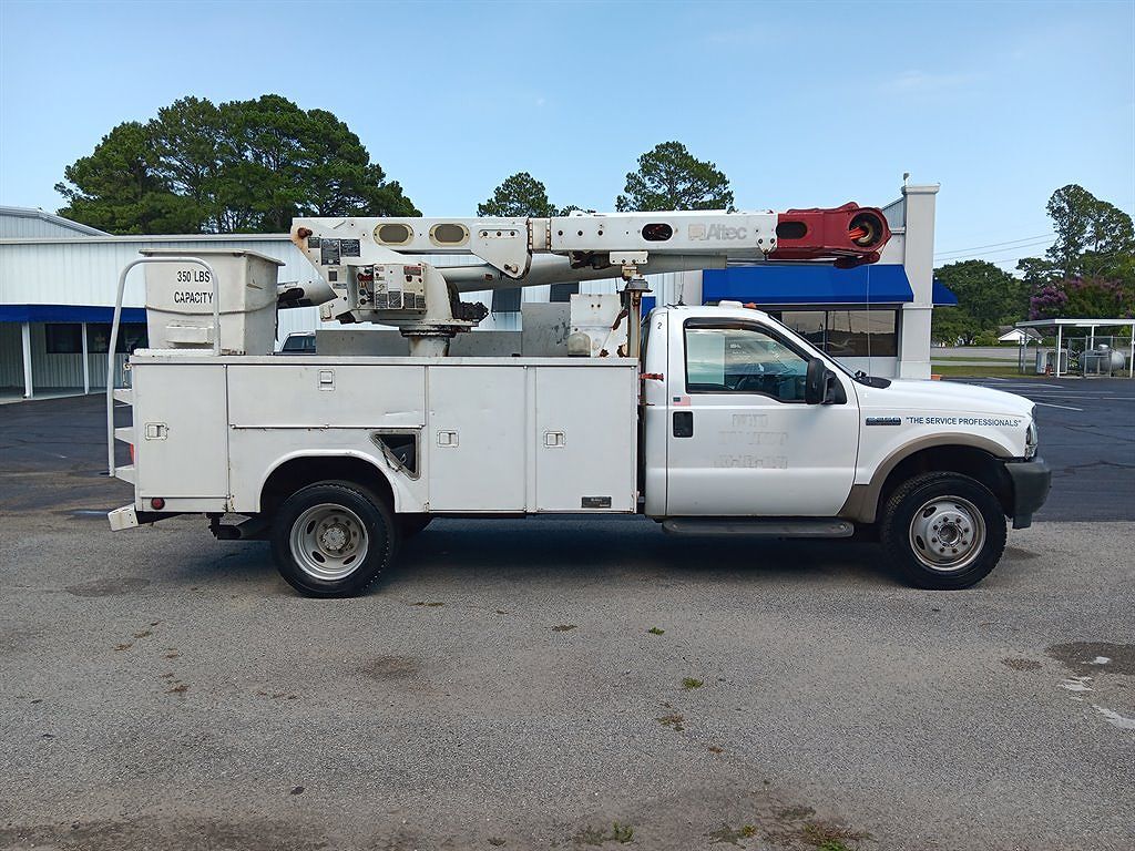2004 FORD F-550