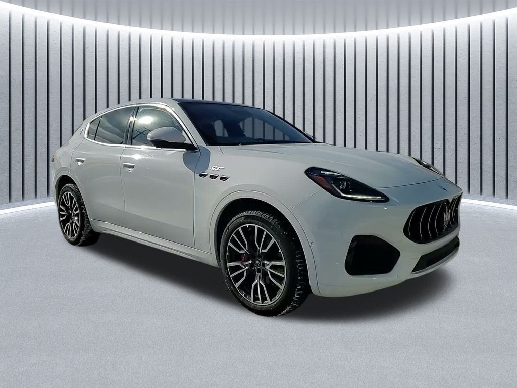 2024 MASERATI Grecale