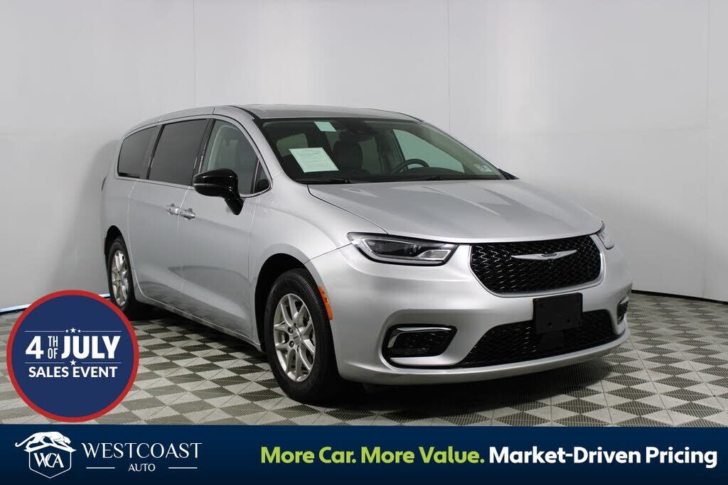 2024 CHRYSLER Pacifica