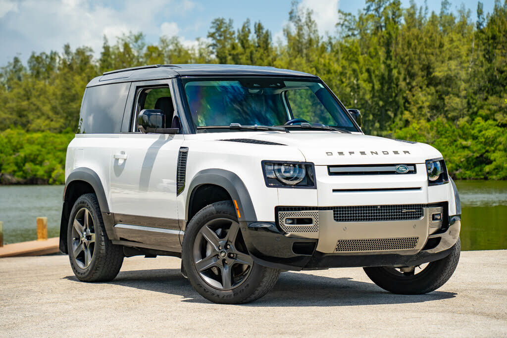 2023 LAND ROVER Defender