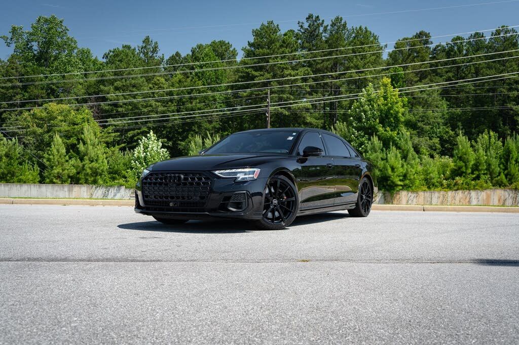 2024 AUDI S8