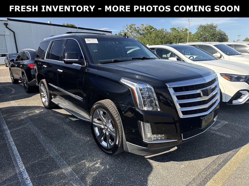 2017 CADILLAC Escalade