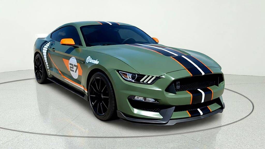 2017 FORD Mustang