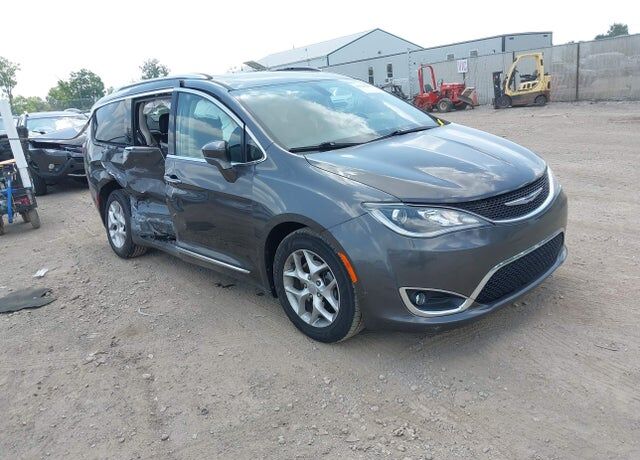 2019 CHRYSLER Pacifica