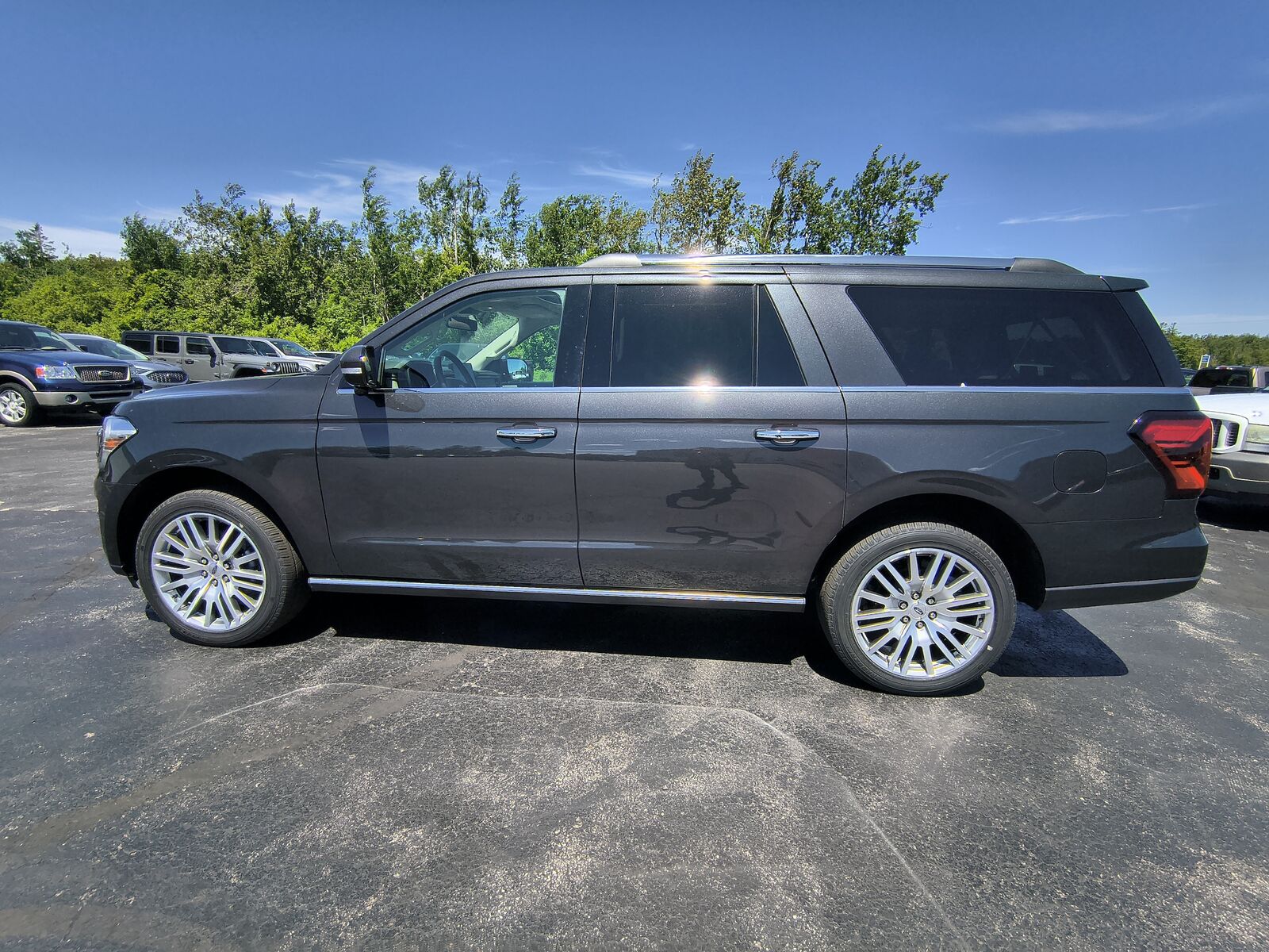 2023 FORD Expedition