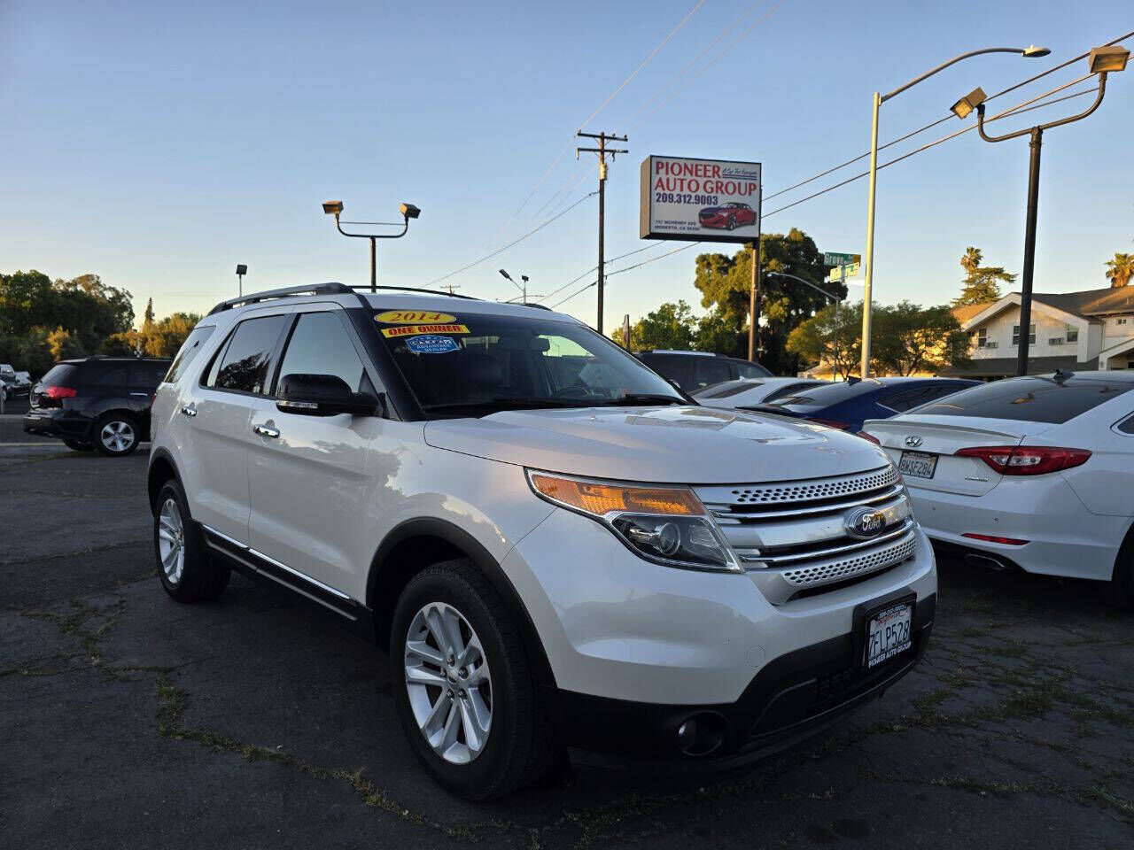2014 FORD Explorer