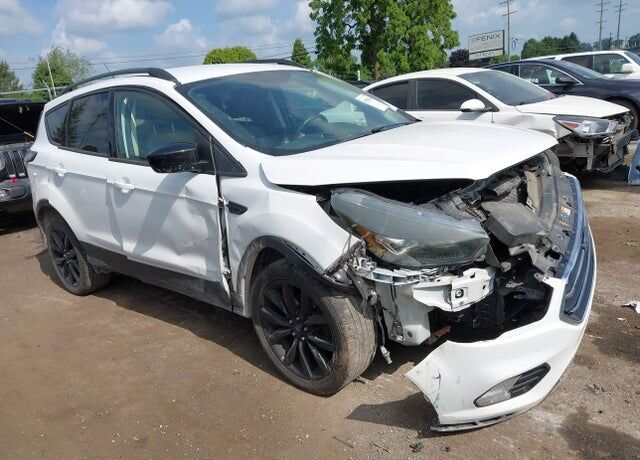 2017 FORD Escape