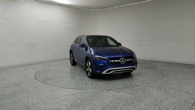 2025 MERCEDES-BENZ GLA-Class