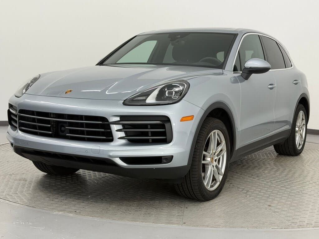 2023 PORSCHE Cayenne