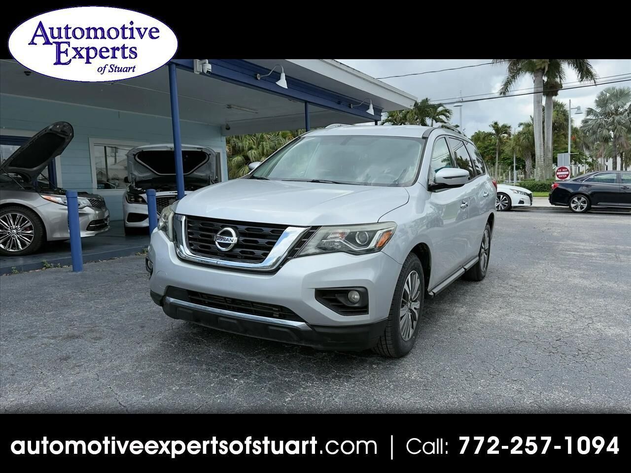 2017 NISSAN Pathfinder