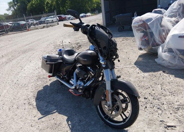 2016 HARLEY DAVIDSON FLHXS / Street Glide Special