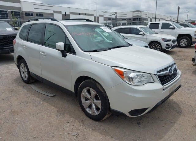 2015 SUBARU Forester