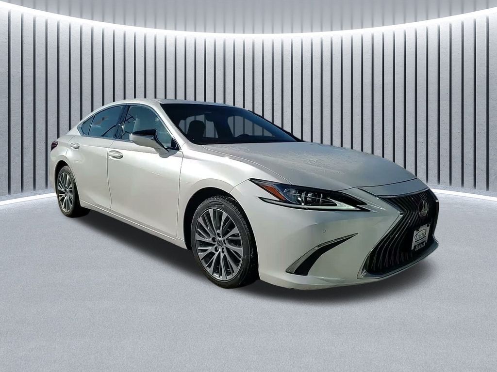 2021 LEXUS ES