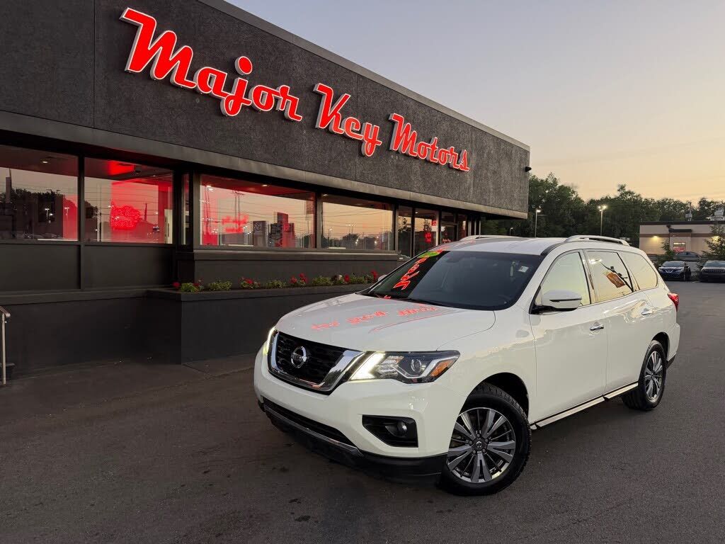 2020 NISSAN Pathfinder