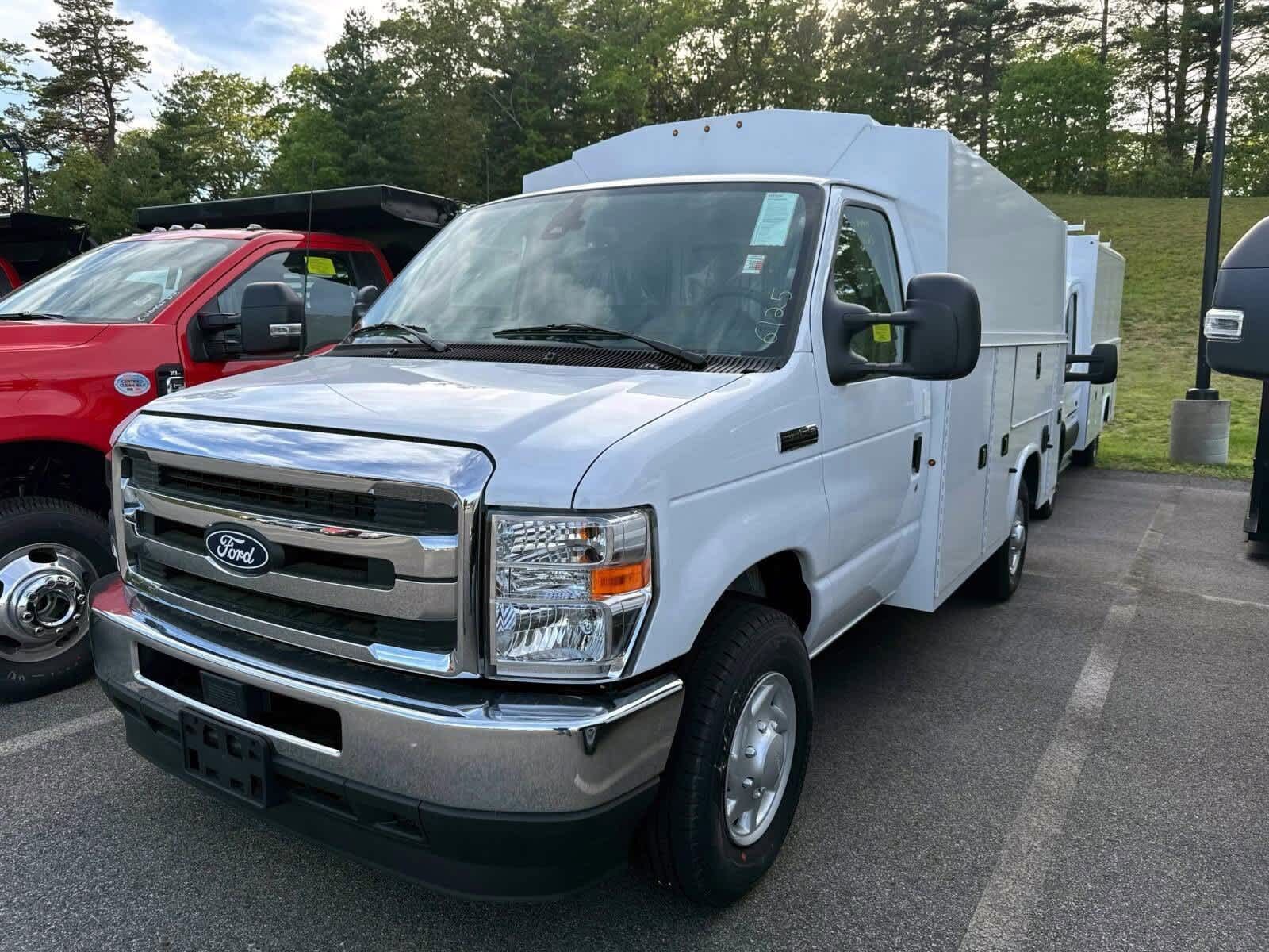 2026 FORD E-350