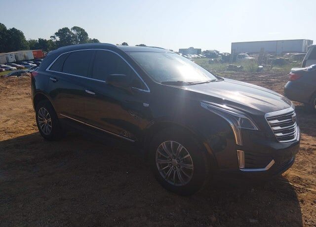 2017 CADILLAC XT5