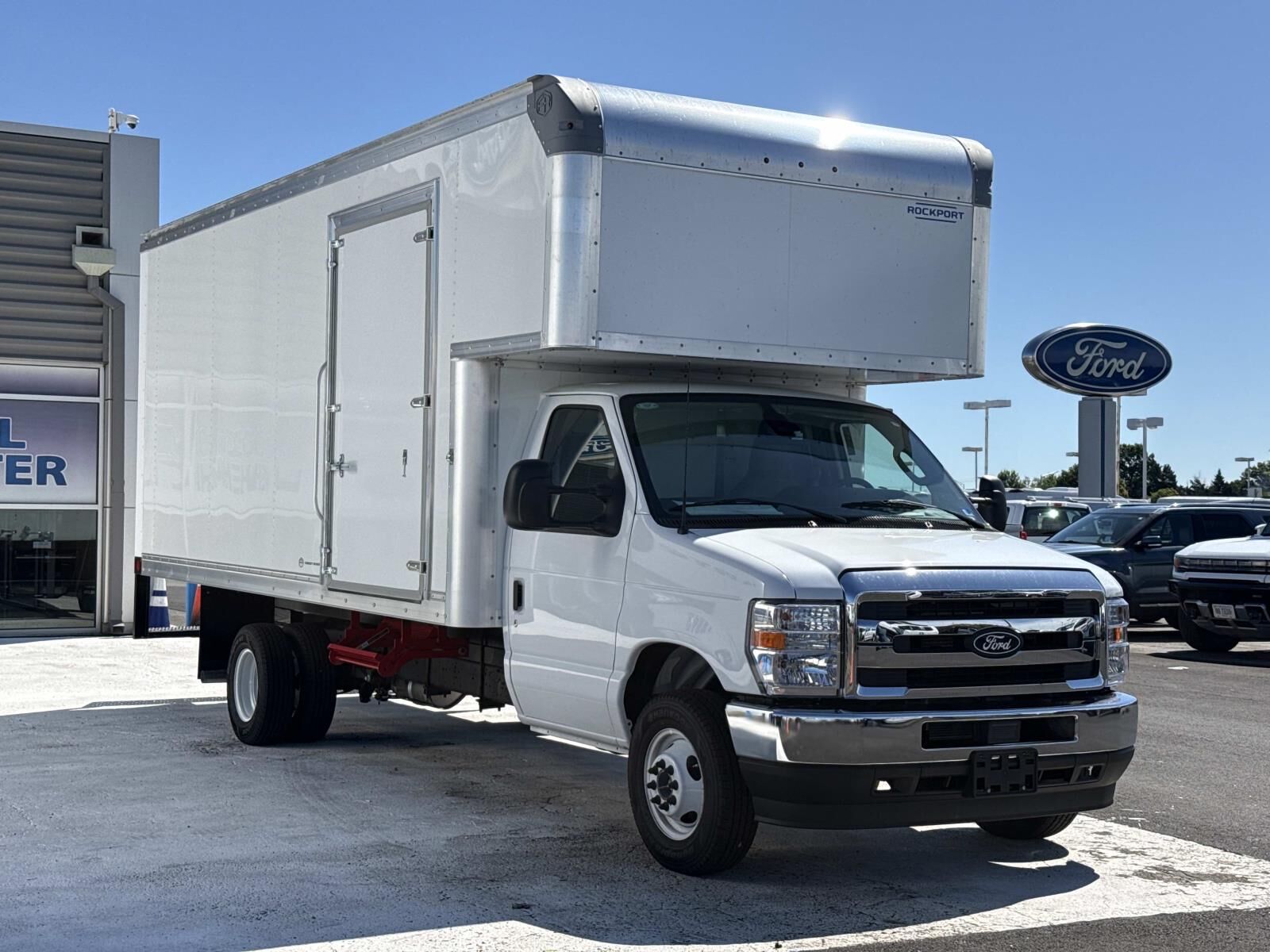 2027 FORD E-450