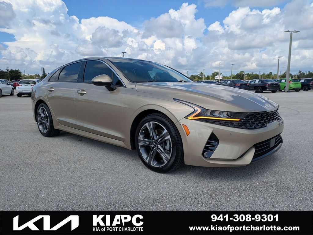 2022 KIA K5