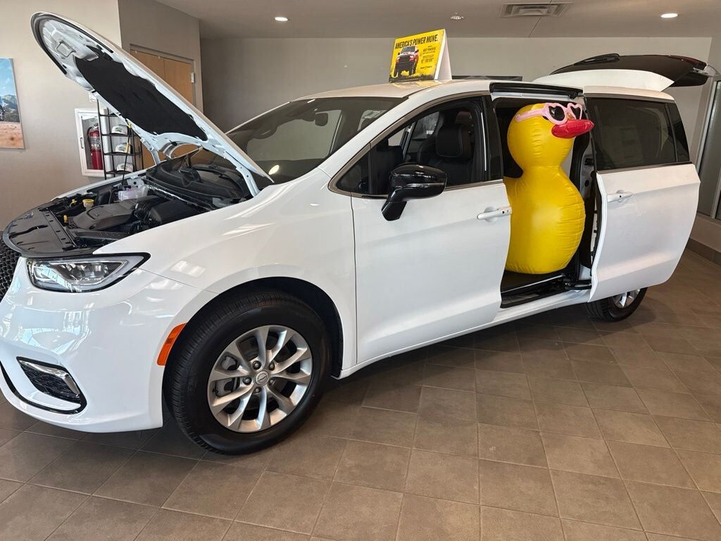 2026 CHRYSLER Pacifica
