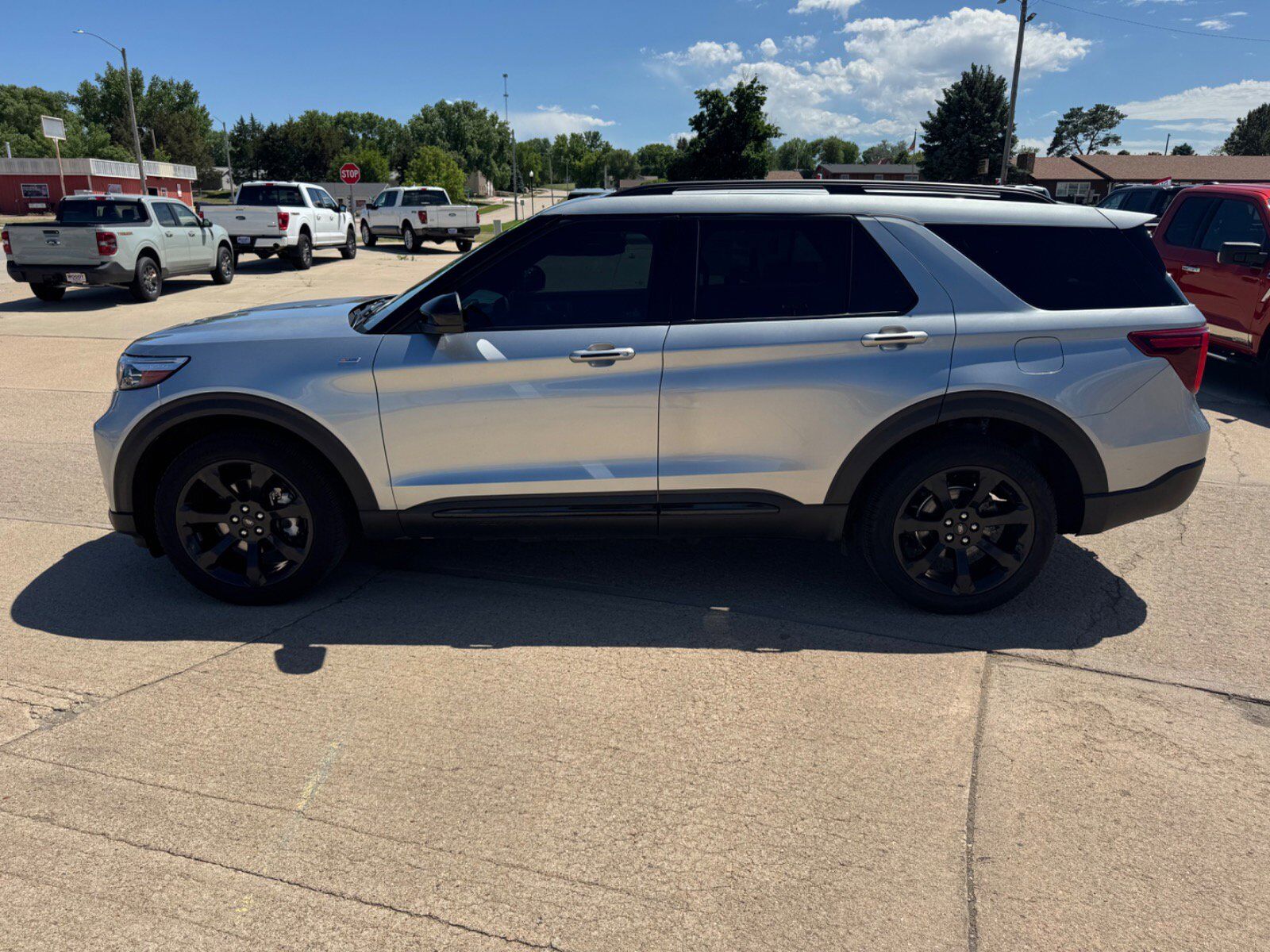 2024 FORD Explorer