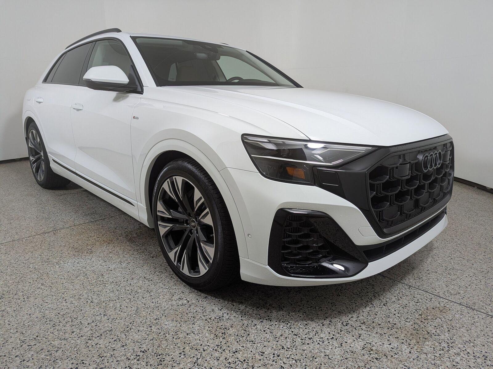 2026 AUDI Q8
