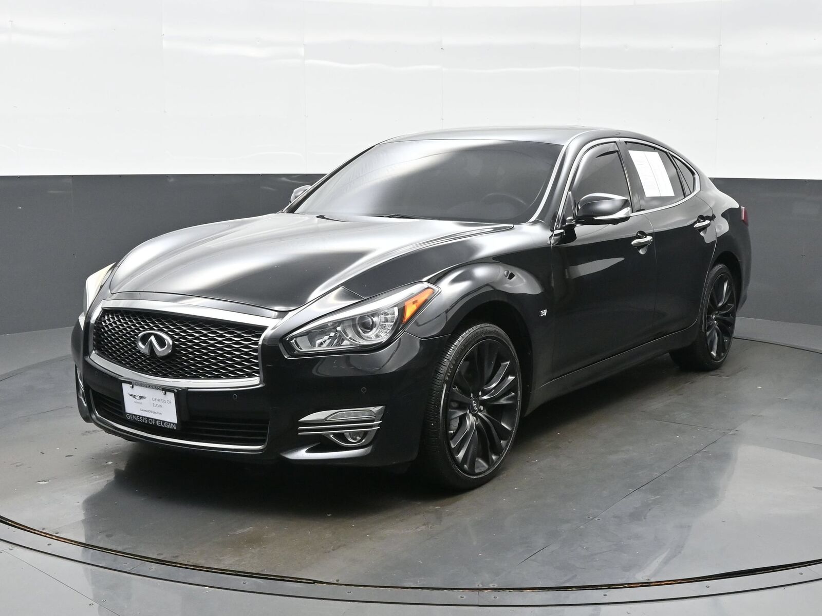 2016 INFINITI Q70