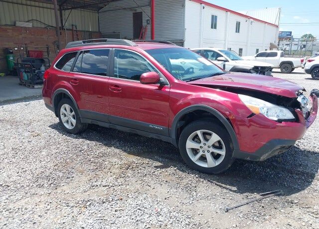 2014 SUBARU Outback