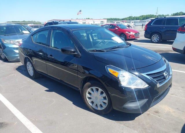 2019 NISSAN Versa