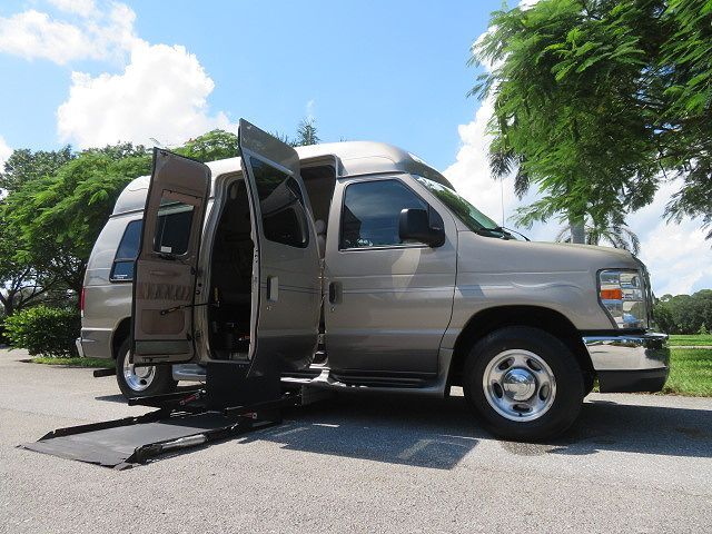 2013 FORD E-150