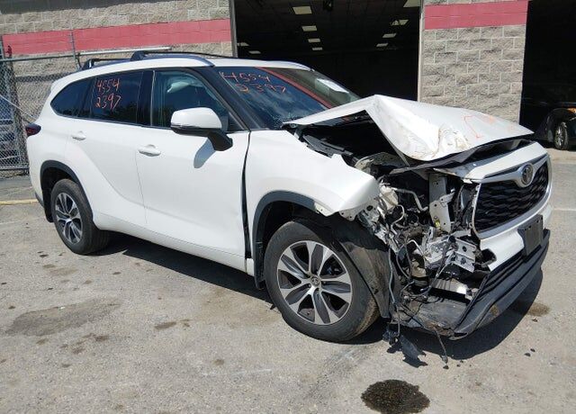 2021 TOYOTA Highlander
