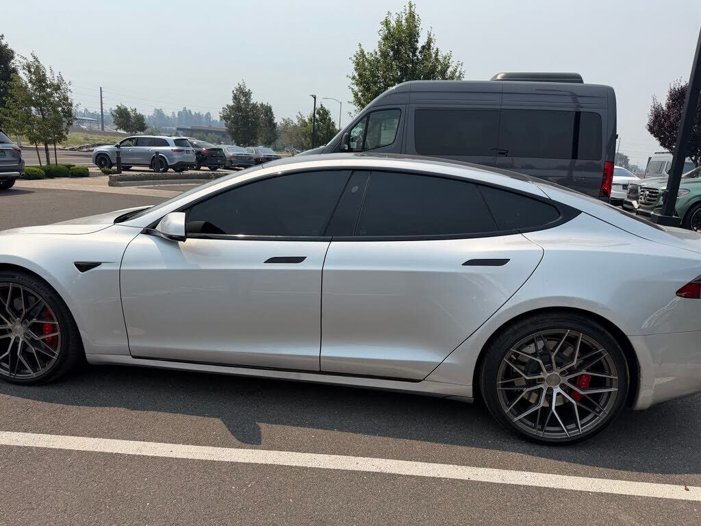 2018 TESLA Model S