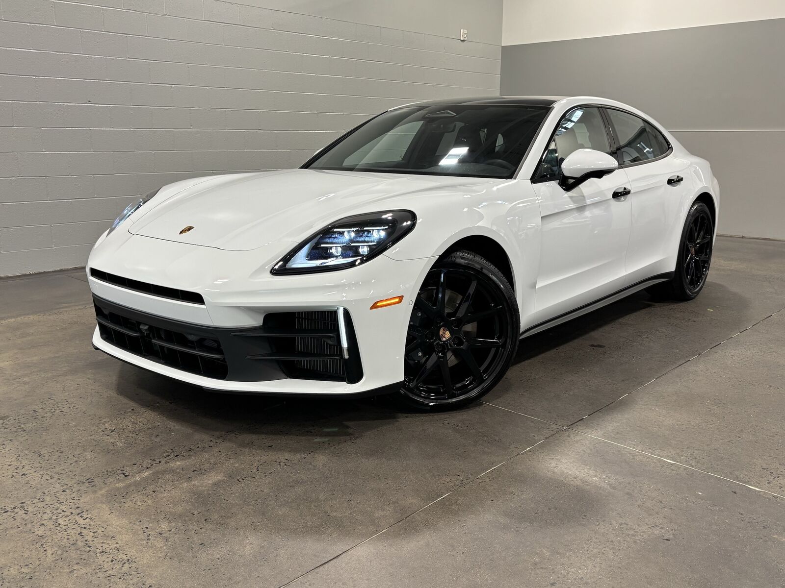 2026 PORSCHE Panamera