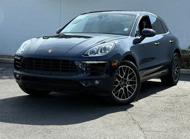 2018 PORSCHE Macan