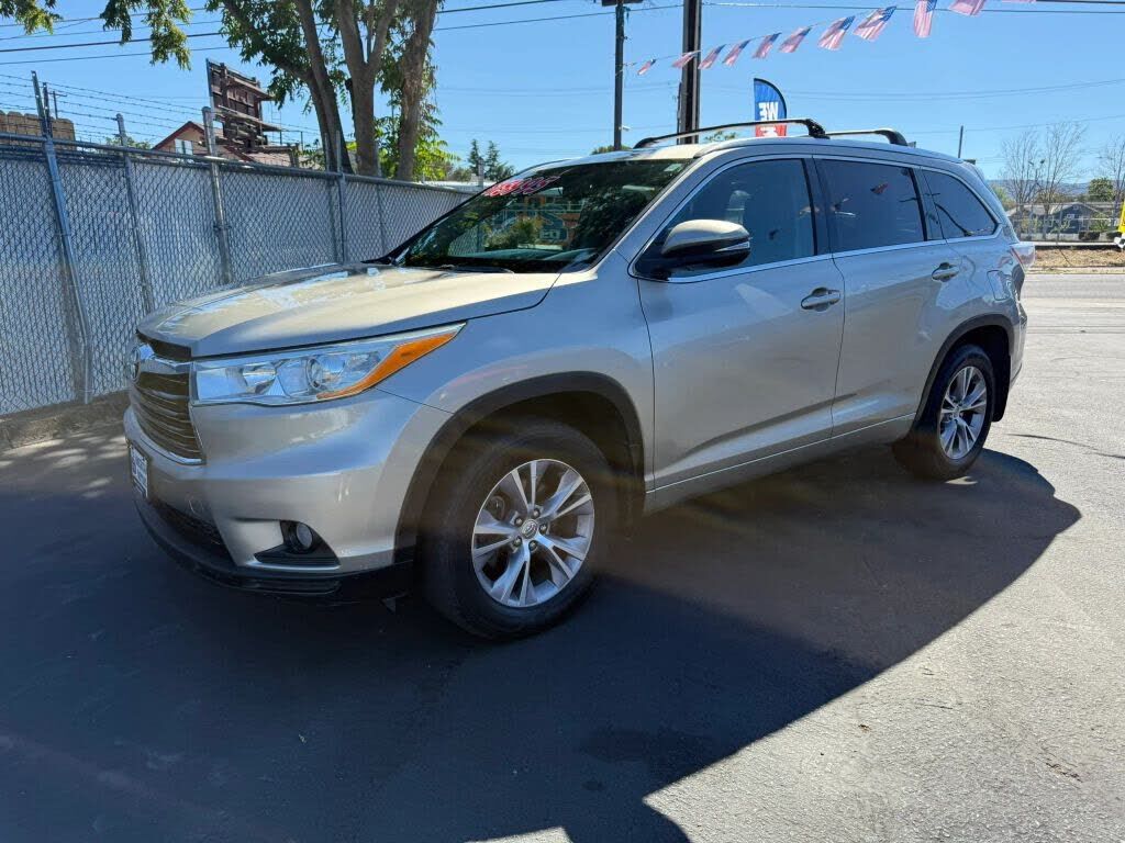 2014 TOYOTA Highlander