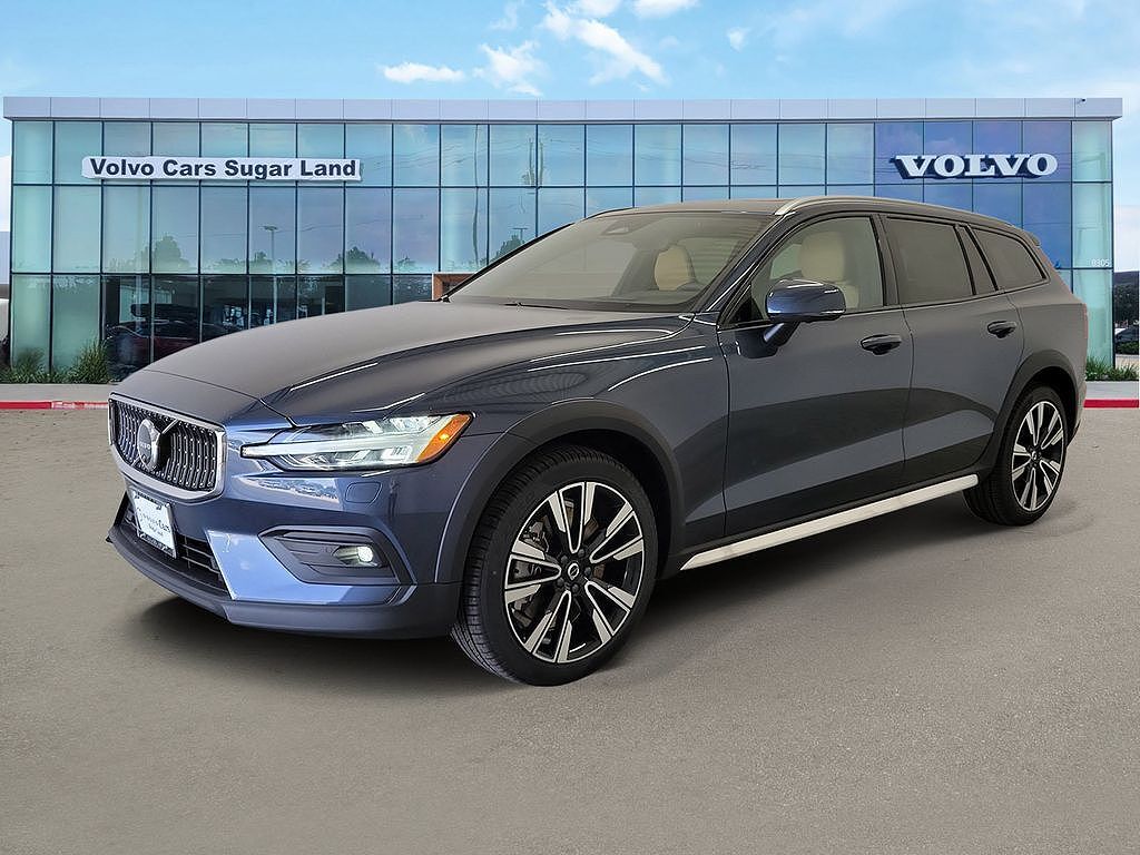 2026 VOLVO V60CC