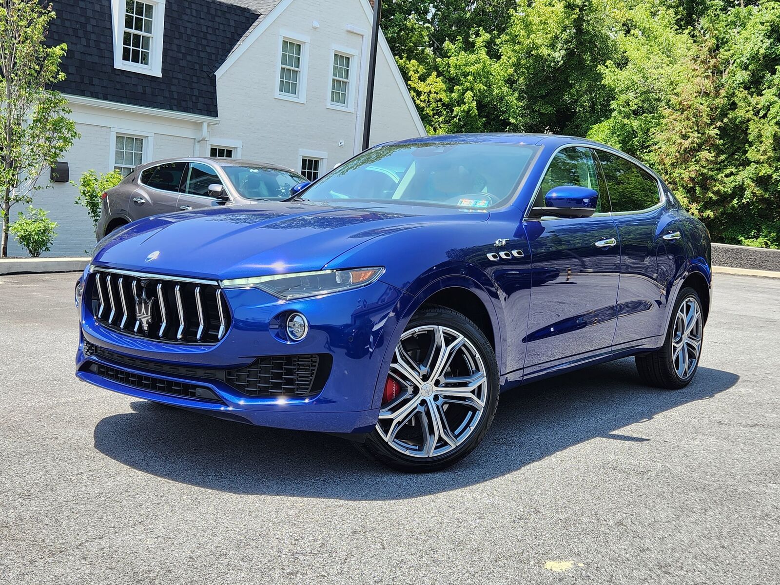 2023 MASERATI Levante