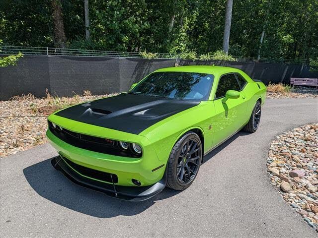 2019 DODGE Challenger