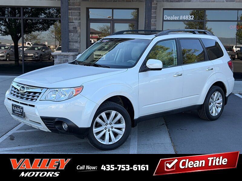 2013 SUBARU Forester