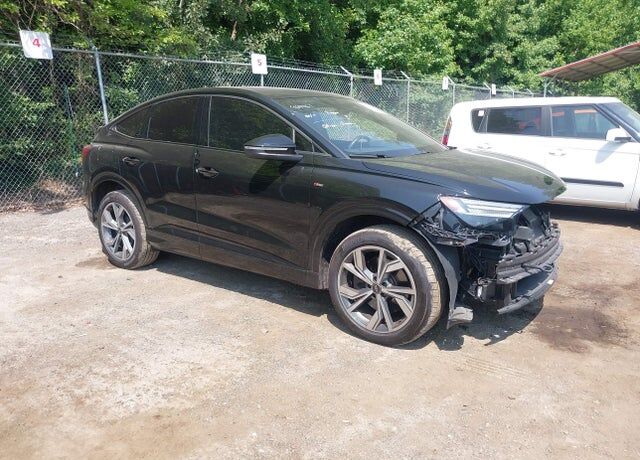 2023 AUDI Q4