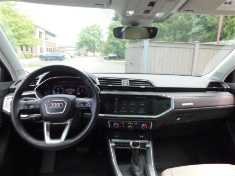 2022 Audi Q3
