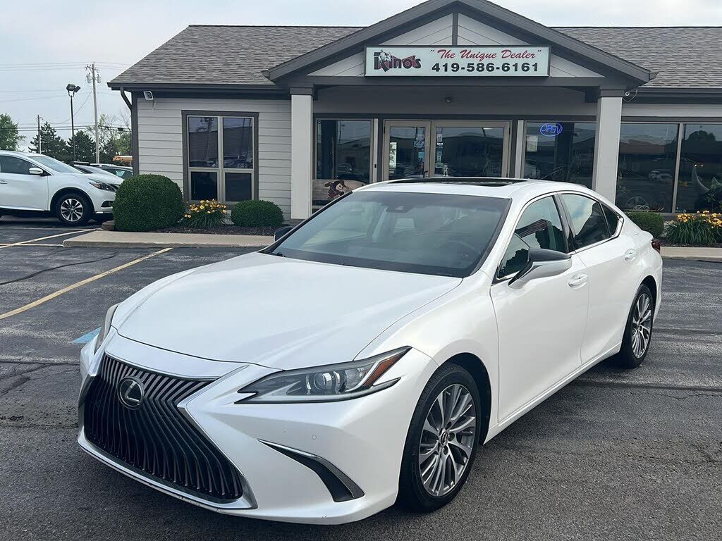 2021 LEXUS ES