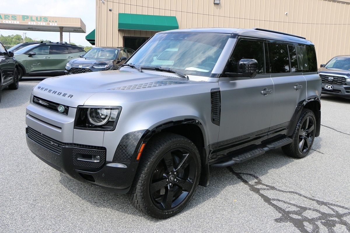 2023 LAND ROVER Defender