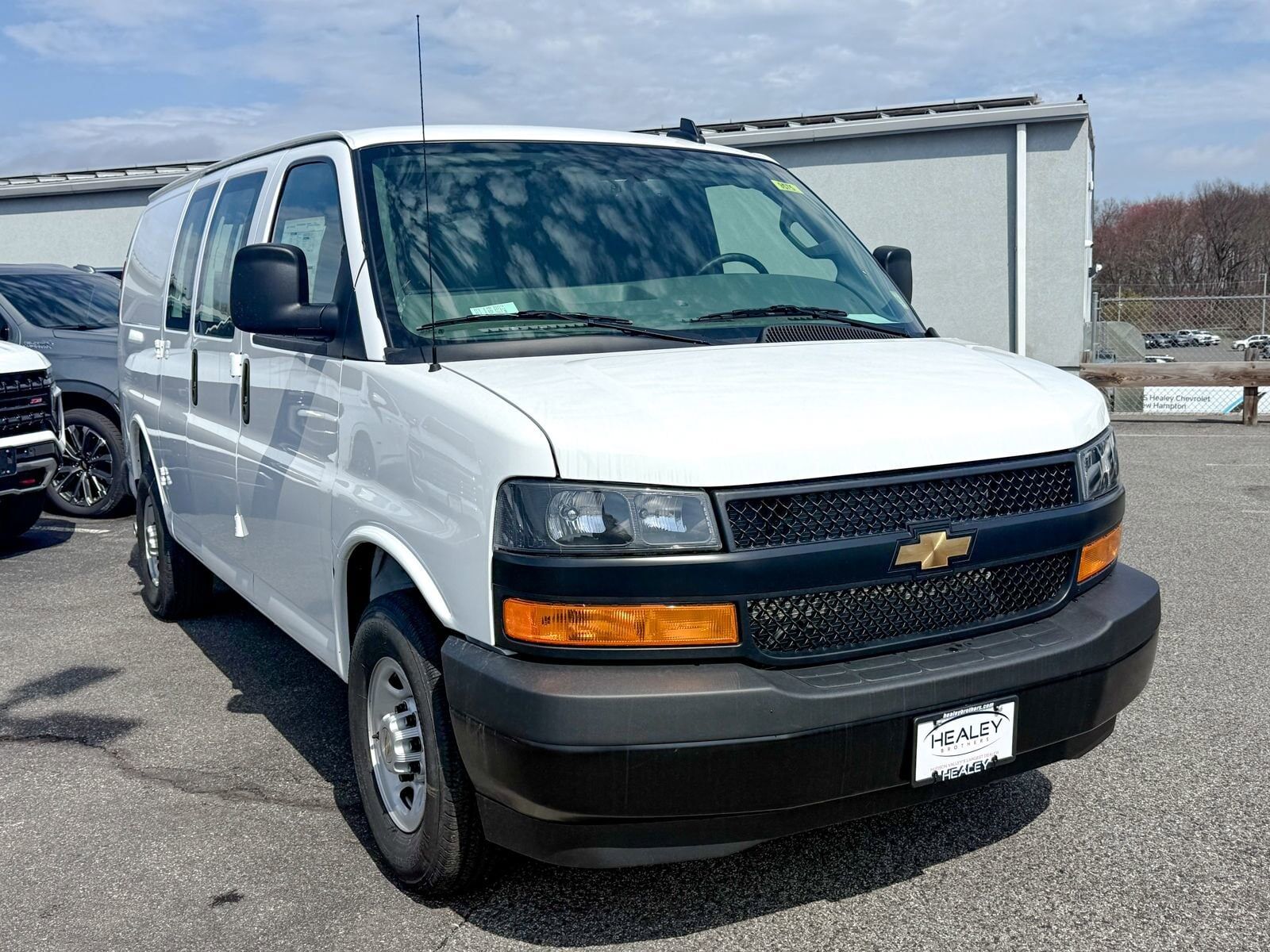 2025 CHEVROLET Express