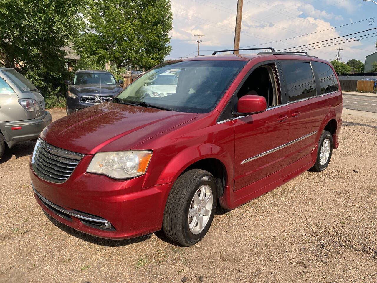 2011 CHRYSLER Town and Country