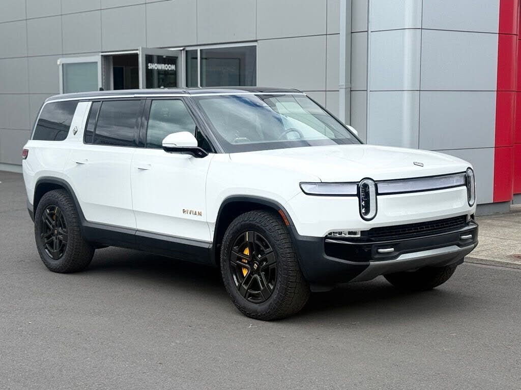 2024 RIVIAN R1S