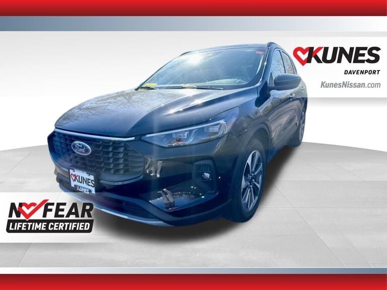 2025 FORD Escape