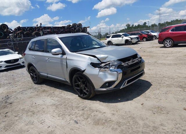 2020 MITSUBISHI Outlander