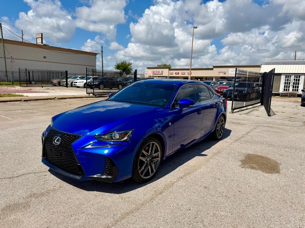 2018 LEXUS IS