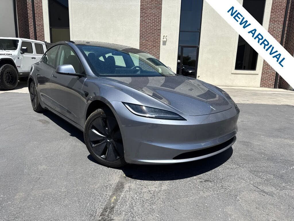 2025 TESLA Model 3